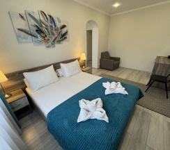 Семейный Люкс с Балконом / Family Suite With Balcony в Виват