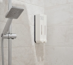 Улучшенный двухместный с 2 кроватями и 1 большой в Nogaev Hotel