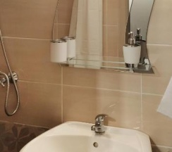 Апартаменты студия стандарт с 1 двуспальной кроватью и диваном в Restop loft apart