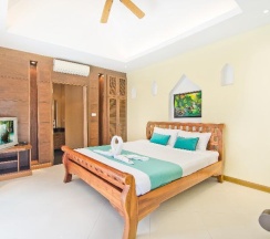 Вилла с 5 комнатами с балконом в Tropicana Pool Villa