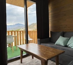 Новые трехместные домики в Горное озеро