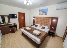 Люкс с 2 комнатами с балконом в Leonsia Family Hotel