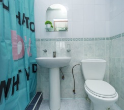 Двухместный номер Comfort с балконом и с видом на море двуспальная кровать в Бухта удачи