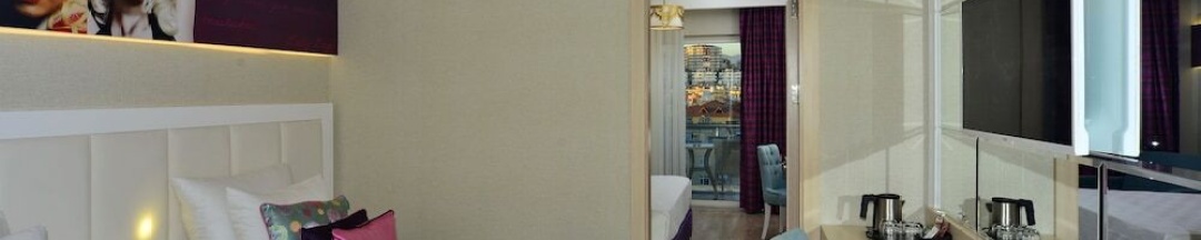 Четырёхместный семейный номер Standard в Azura Deluxe Resort & Spa
