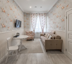 Люкс двухкомнатный в Welcome House