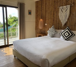 Бунгало с балконом и с видом на море в Bluerama Resort