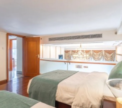 Люкс Luxury с 3 комнатами в Louidon Mega Duplex Apartment - Beijing Rd
