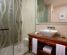Двухместный номер Standard с видом на город двуспальная кровать в Отель Hilton Dushanbe