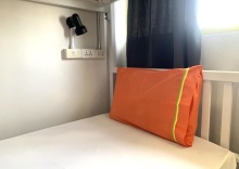 Кровать в общем номере в Sleep Sheep Phuket Hostel SHA