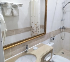 Двухместный семейный номер Deluxe с 2 комнатами (двуспальная кровать) в Усадьба Тюменева