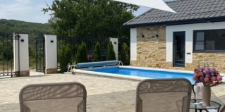 Гавердовский: Коттедж Дом у реки