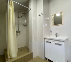 Место в 6-ти местном номере Комфорт (общий санузел) в Vavilov hostel
