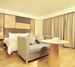 Двухместный номер Business (двуспальная кровать) в JI Hotel Lujiazui Babaiban