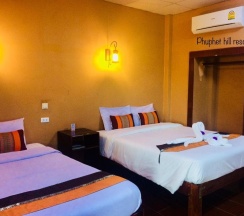 Двухместный номер Standard с красивым видом из окна двуспальная кровать в Phuphet Hill Resort