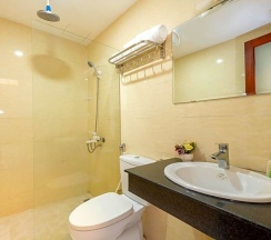 Двухместный номер Superior с видом на город двуспальная кровать в KLC Holidays Phu Quoc Hotel
