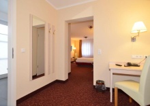 Четырёхместный номер Standard в Hotel Behrmann