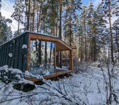 Спальня в лесу для двоих в Август