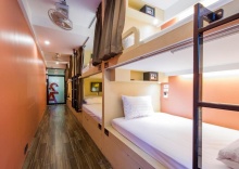 Кровать в общем номере (женский номер) в Matchbox Bangkok Hostel