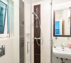 Двухместный номер Standard двуспальная кровать в Bokun Guesthouse