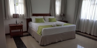 Виктория: Гостевой дом Bambous River Lodge