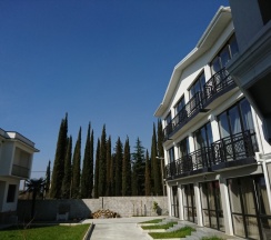 Люкс с балконом и с видом на горы в Гега