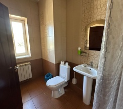 Стандартный трехместный номер в Николаевский