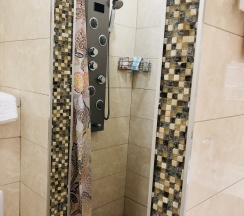 Апартаменты улучшенные с кухней и балконом в Между гор