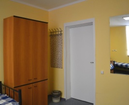 Кровать в общем номере (женский номер) в Краб