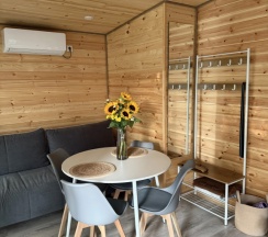 Четырёхместный коттедж с видом на внутренний двор в Горная Лаванда