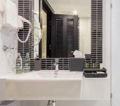 Двухместный номер Superior c 1 комнатой двуспальная кровать в Nova Suites Pattaya by Compass Hospitality