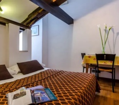 Studio Apartment (Separate Building) Venice в Отель Ariel Silva