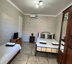 3х местный в Адрианна