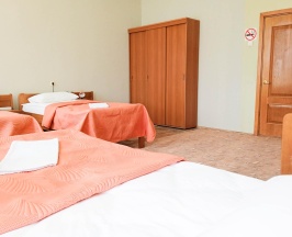 Кровать в 4-местном общем номере в Smart Hotel KDO Калуга