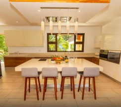 Вилла с 3 комнатами в Valmer Resort