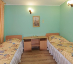 Номер полулюкс с 2 односпальными кроватями (с завтраком) в Шарья
