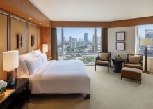 Семейный люкс Premium в Conrad Bangkok