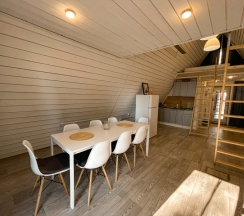 Треугольный афрейм для 2-8 человек в Klever house