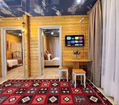 Трехкомнатный комфорт с общей террасой и видом на горы | 2 этаж в Hayat Haus