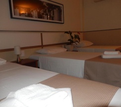 Трёхместный номер Deluxe в Hotel Metropole