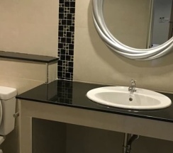 Двухместный номер Standard с балконом и с видом на море двуспальная кровать в Sunlight Hotel