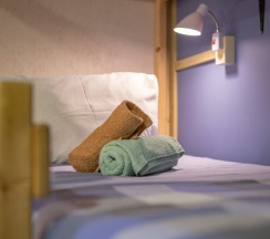 Четырехместный семейный номер в Nice hostel