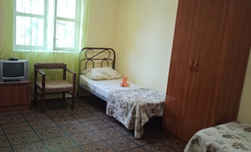 Четырехместный номер эконом с двуспальной кроватью в Белые скалы