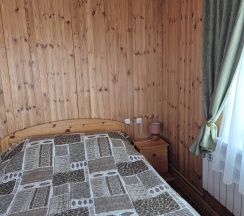 Комната стандарт с 1 двуспальной кроватью (с видом на озеро) в Кижская Благодать