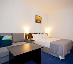 Супериор с балконом и видом на море (одна кровать 160 см, диван 120 см) 3* в Golden hills