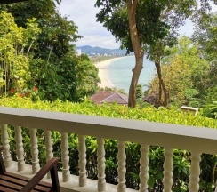 Номер Deluxe рядом с пляжем в On The Hill Karon Resort