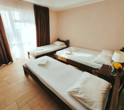 2х комнатные 7ми местные апартаменты с мини-кухней, террасой и панорамным видом на море в Благовещенка