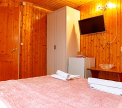 Комната стандарт с 1 двуспальной кроватью (мансарда) со стороны моря в Аэлита