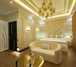 Двухместный люкс с балконом двуспальная кровать в Бутик-Отель East Star Hotel
