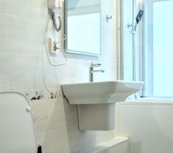 №4. Семейный номер с двуспальной кроватью, диваном и видом на Байкал в Прибой