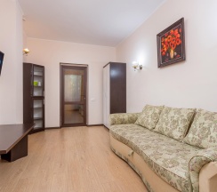 Номер улучшенный с 1 двуспальной кроватью (корпус В) в Русич